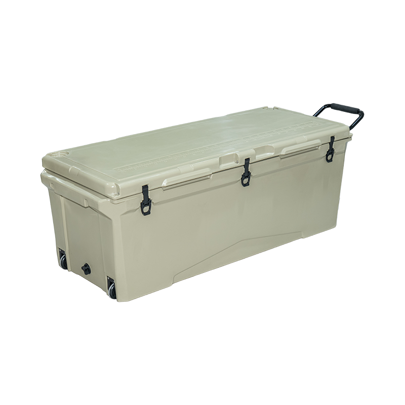 240QT capacitatem piscandi maris Rotomolding frigidior Thracam
